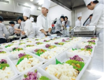 集団料理
