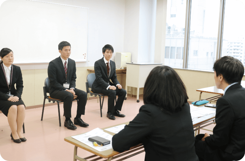 入学と同時に始まる就職準備