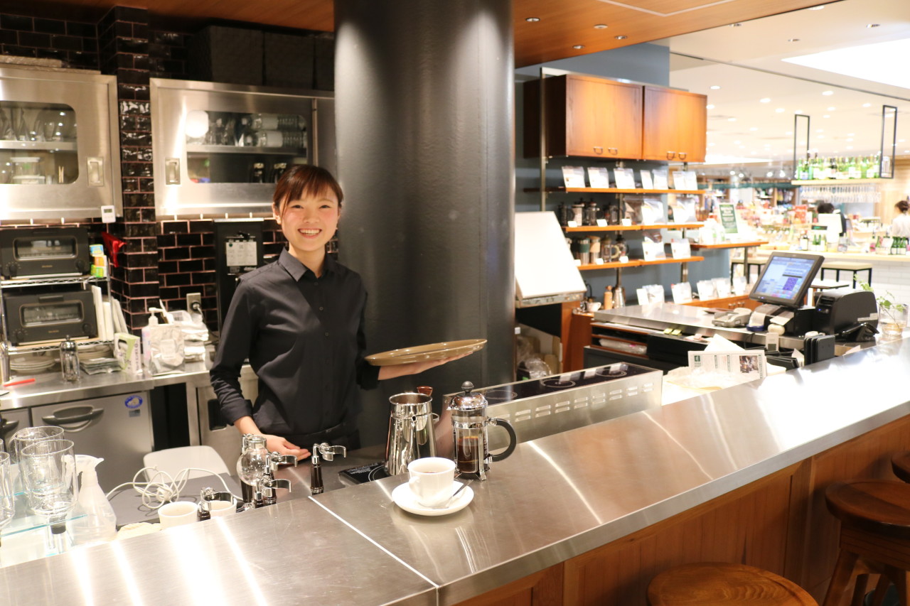 お客様へコーヒーの品質と素晴らしさを提供し続ける長野県の企業で活躍する卒業生 新潟で調理 カフェ 製菓 製パン 栄養の世界を目指すならfood フード 国際調理製菓専門学校